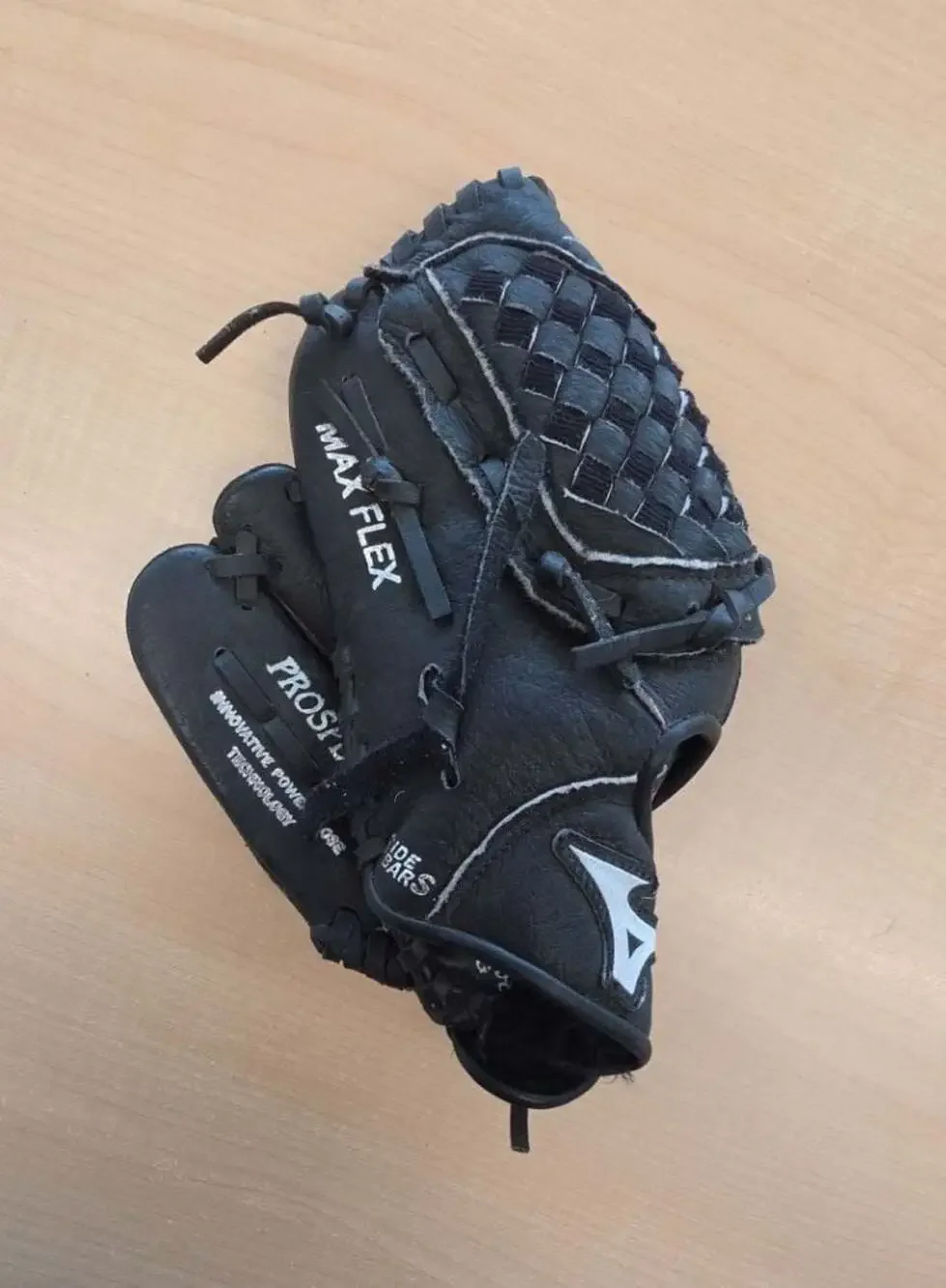 Mizuno Prospect GPP 1000Y1BKAC 10 Inch Youth Baseball Glove Black